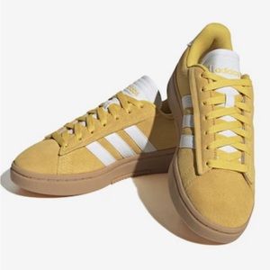 Adidas Cloudfoam Comfort size 9.5